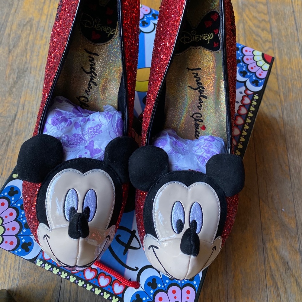 Mickey Mouse glitter shoes!